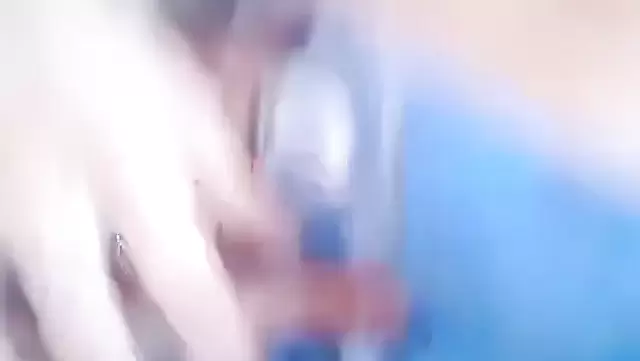 Мужик сжимает дойки узбечки и трахает